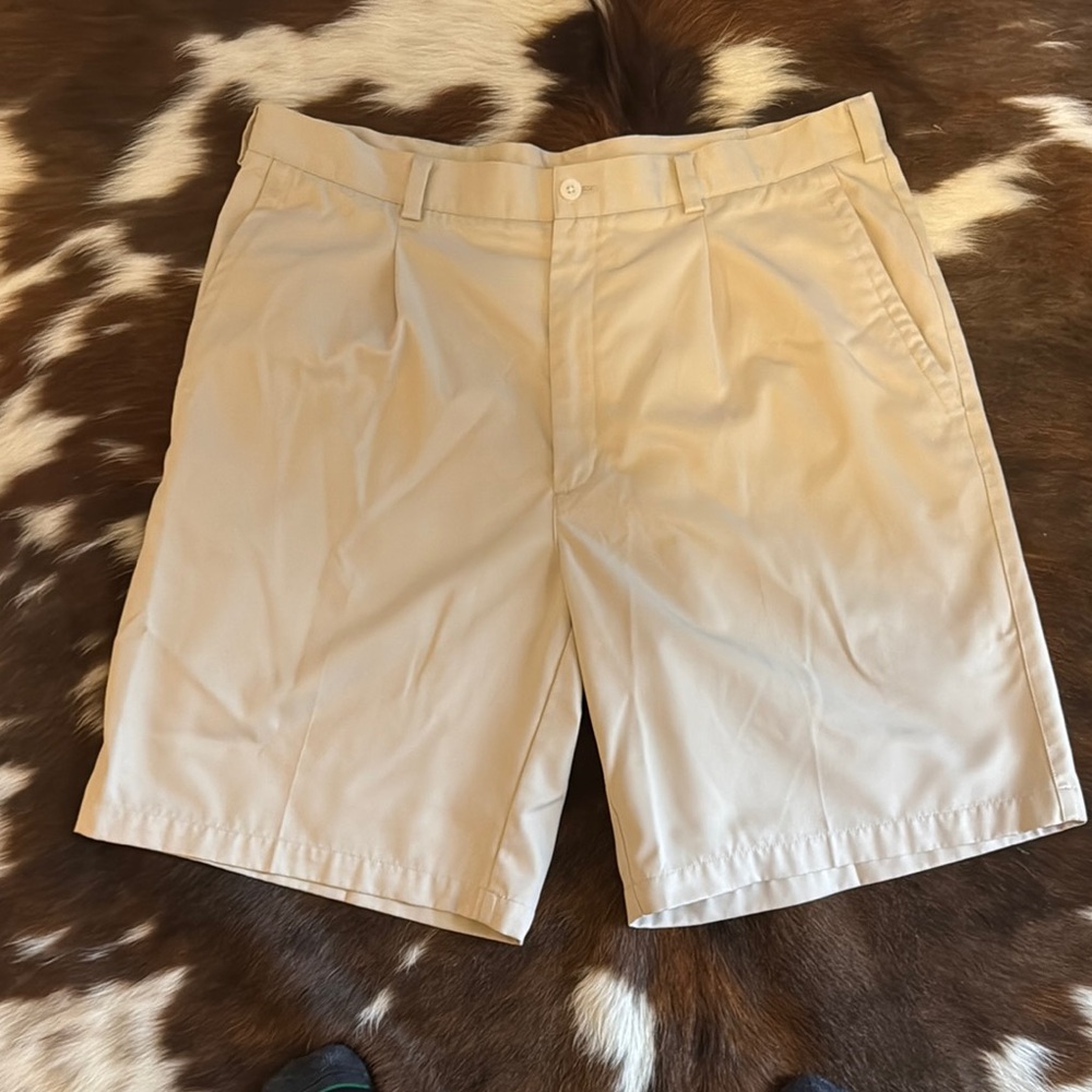 Nike Tan Flat Golf Shorts Versatile Style
